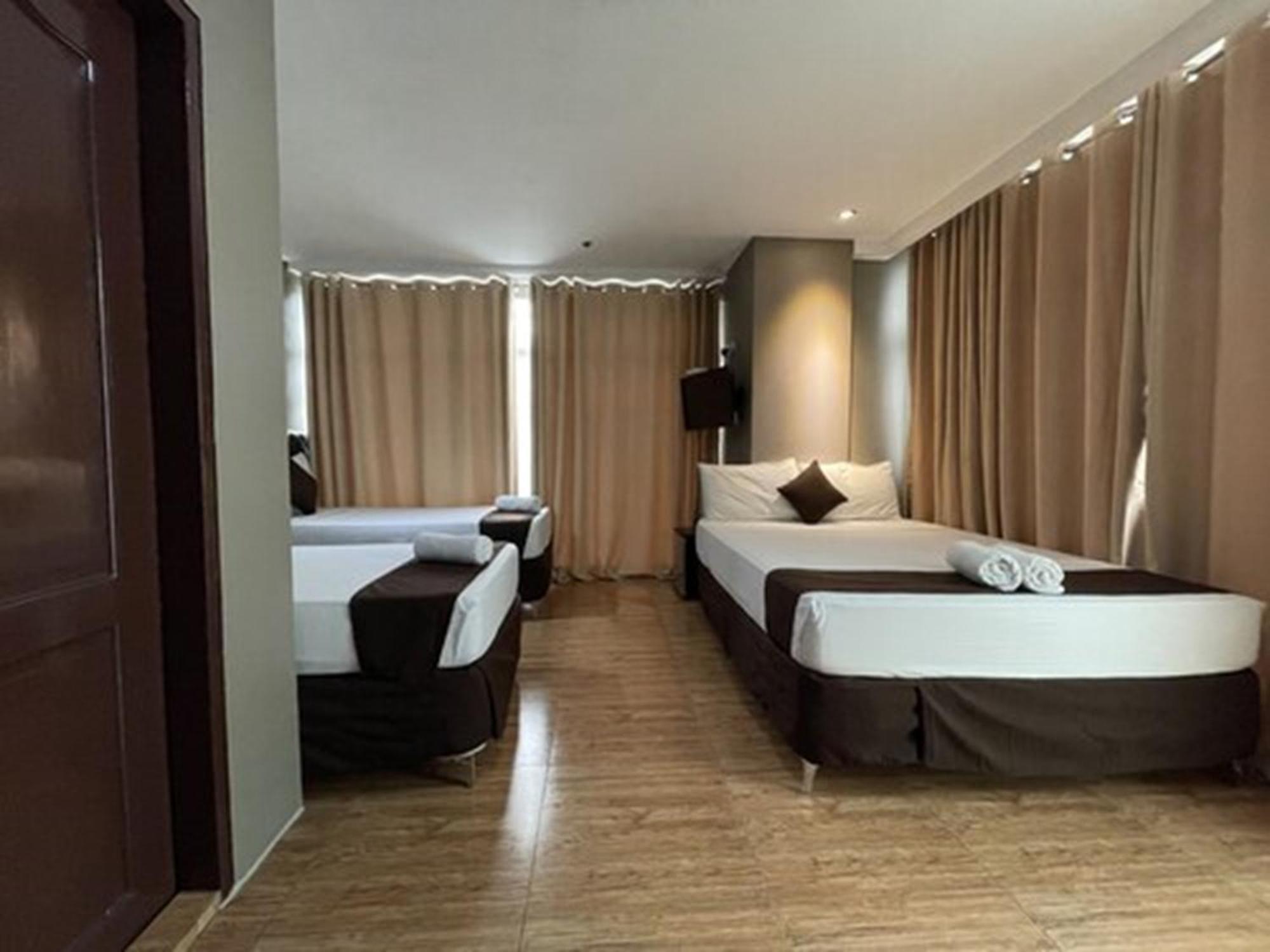 Cebu Capitol Central Hotel & Suites Powered By Cocotel Стая снимка